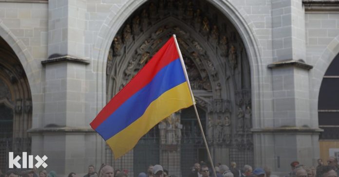  Etnički Armenci odlaze iz Nagorno-Karabaha jer ne žele biti dio Azerbejdžana