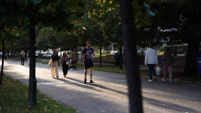 Građani iskoristili ugodan dan u Sarajevu, evo šta smo zabilježili na Vilsonovom šetalištu