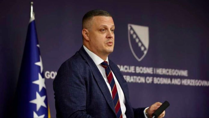 Mijatović poručio patrijarhu Porfiriju: 