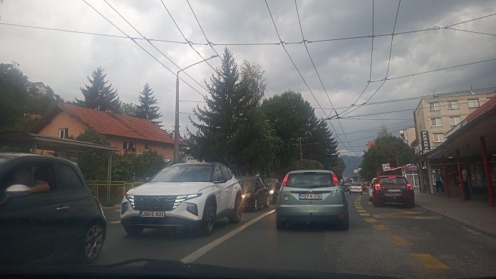 Nesreća u Švrakinom Selu: Jedna osoba povrijeđena, stvaraju se velike gužve