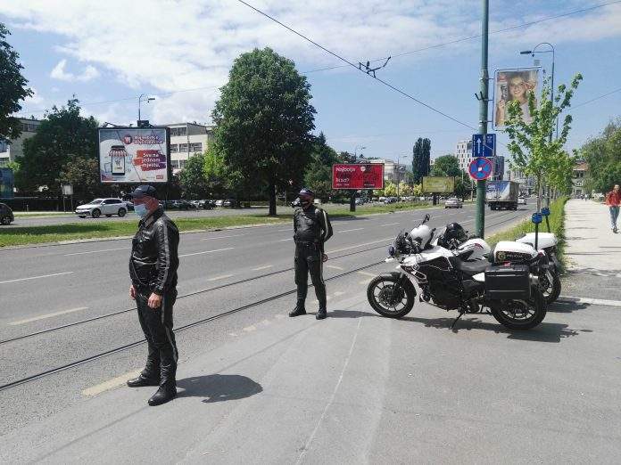 Policija u Sarajevu uručila 776 prekršajnih naloga: Iz saobraćaja isključeno šest pijanih vozača