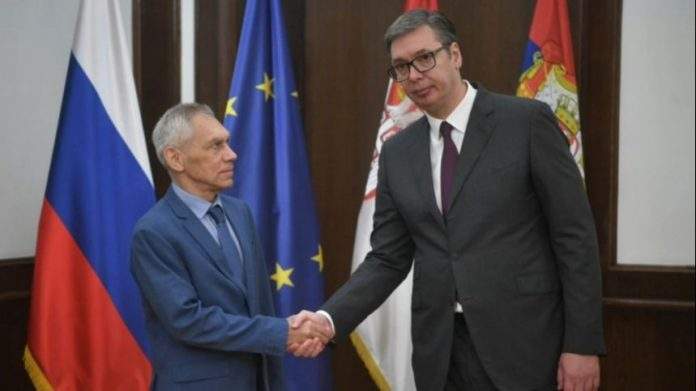 Vučić sutra sa ambasadorima Kvinte, danas već bio s ruskim ambasadorom: 