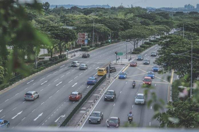 
          U ovom gradu pravo da imate automobil košta početnih 76.000 dolara i ne uključuje cijenu auta        