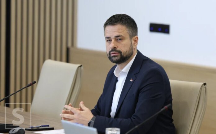 Amidžić se pravi da ne zna istinu: “Bošnjački političari žele da ugase RTRS i da postoji samo BHRT”