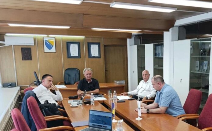 Lakić zatražio ostavku rukovodstva TE Tuzla: “Ničija funkcija nije važnija od zdravlja ljudi”