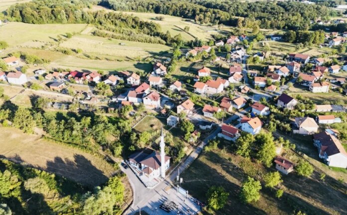 Tri decenije od prvog organizovanog povratka u BiH: Mještani Mahale čuvaju sjećanje kao opomenu