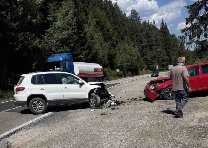 Udes kod Ilijaša, jedna traka blokirana