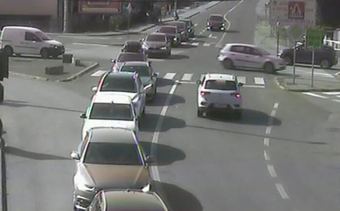 Velike gužve na izlazu iz BiH: Izbjegavajte ove granične prijelaze
