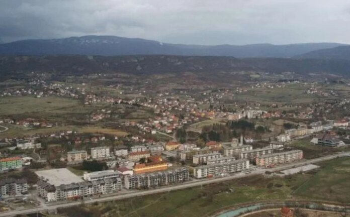 Alarm u Drvaru: Gradom se širi nesnosan smrad, građani prijavljuju peckanje očiju i gušenje