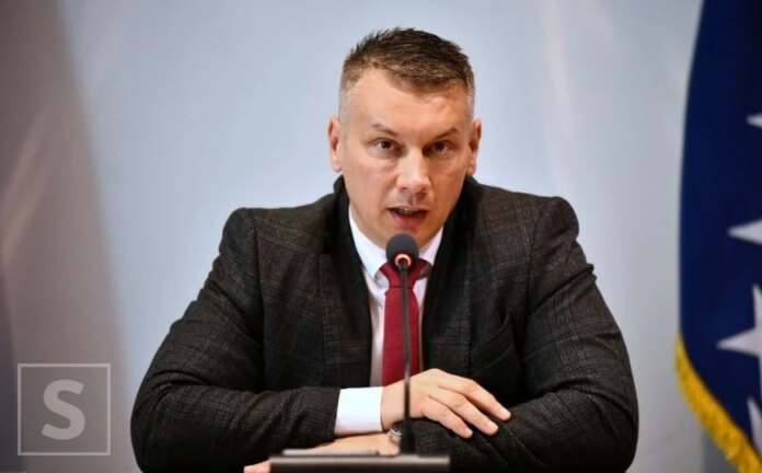 Bivši kandidat za člana Predsjedništva BiH stigao na pokop ratnog zločinca u Beograd