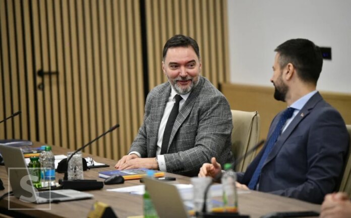Budžetske rezerve kao predizborni fond: Ko je od funkcionera podijelio najviše novca?