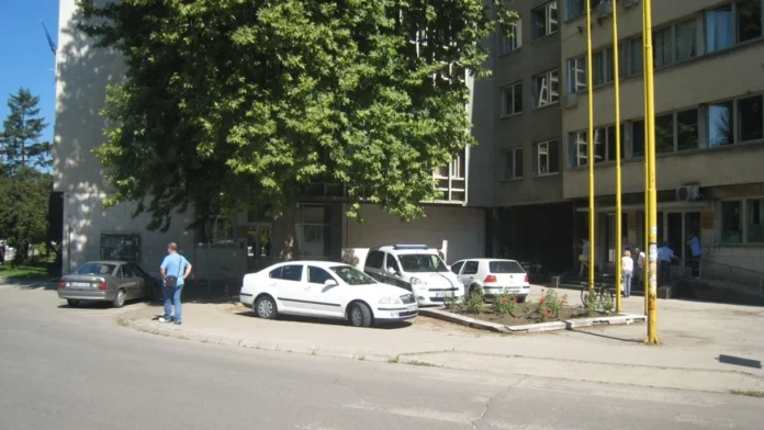 Gornja TuzlaMaloljetnica koja je nožem povrijedila dvije djevojčice predata Tužilaštvu TK