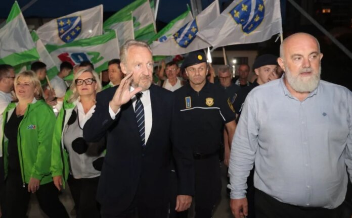 Izetbegović: “Ako Bećirović i Trojka sačuvaju vlast, upitno je kako ćemo sačuvati BiH”