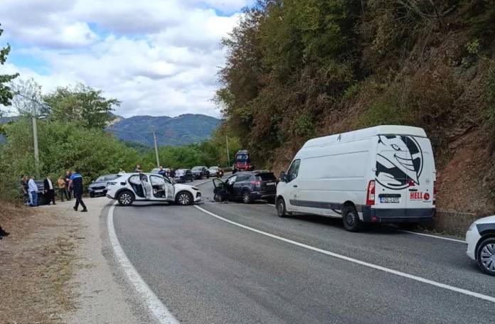 Mjesto OstrožacNesreća kod Jablanice: U sudaru dva automobila povrijeđene dvije osobe