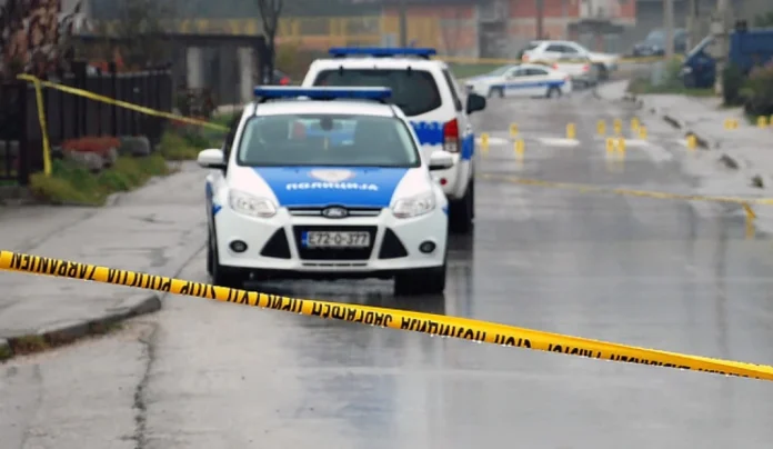 Nanio mu teške povredeOkršaj u Rogatici: Tuča prerasla u pokušaj ubistva, muškarac autom udario drugog