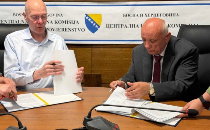 Oglasio se CIK i poslao važnu poruku biračima koji glasaju putem pošte