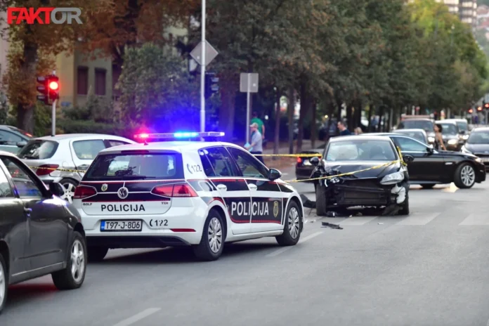 Policija na terenuSudar u sarajevskom naselju Grbavica, ima povrijeđenih