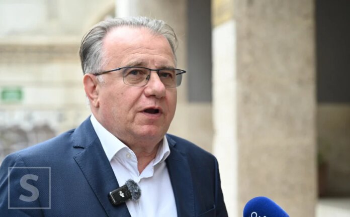 Premijer Nikšić o izvještaju o Južnoj interkonekciji: “Mi sarađujemo sa službenom vladom Amerike”