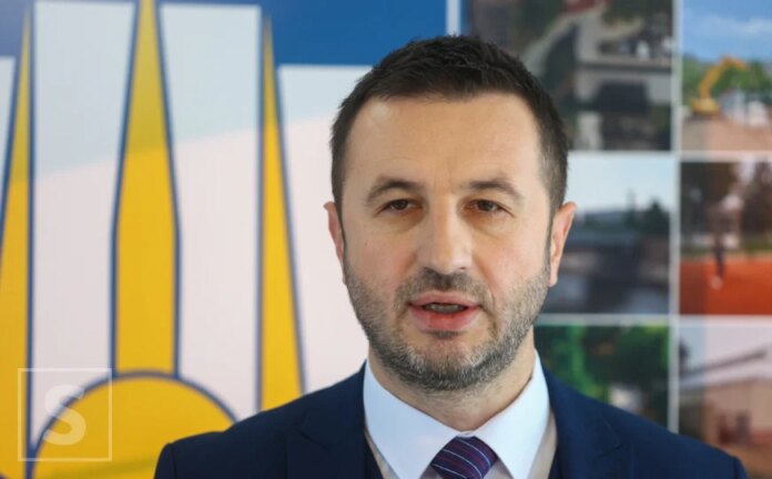 SBiH žestoko udario na Bakira Izetbegovića: “Ozbiljan politički i historijski promašaj”
