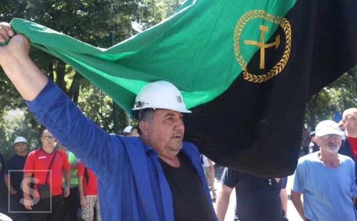 Zaustavljen pogon: Radnici u tri rudnika u BiH izašli iz jama, traže svoja osnova prava