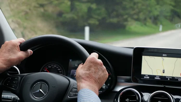 Zaustavili auto na 18 sekundi pa dobili kaznu od 100 funti – postoji caka zbog koje ne moraju da plate