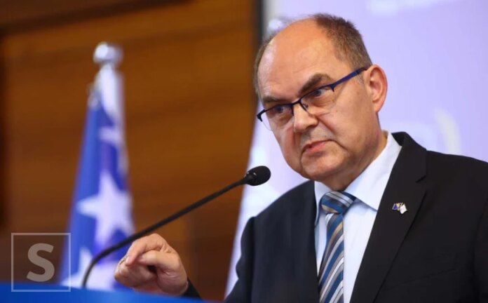 Christian Schmidt komentirao izbore u BiH i odgovorio na pitanje: Da li je BiH pred raspadom?