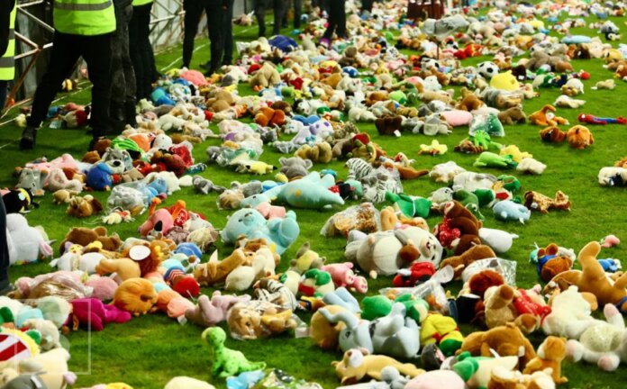 Džekine igračke stigle u Srebrenicu: Dio poklona s oproštaja sada usrećuje brojne mališane
