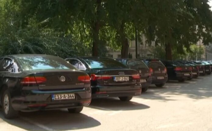 Finansijski luksuz usred krize: Parlamentarna skupština potrošila pola miliona KM na obnovu vozila