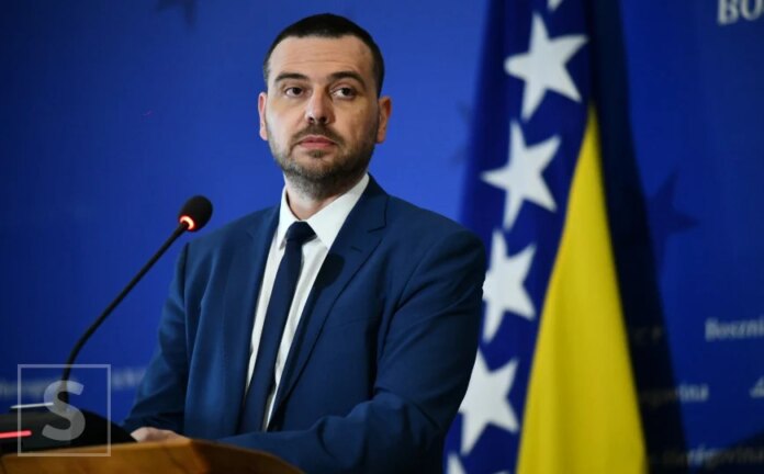 Magazinović: Nova vlast u Srbiji ne smije nasjesti na dodvoravanje Vučićevih saveznika iz BiH